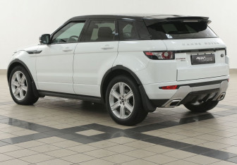 Подержанный автомобиль Land Rover Range Rover Evoque 2012 года (2 фото)