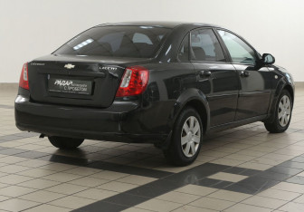 Подержанный автомобиль Chevrolet Lacetti Sedan 2007 года (4 фото)
