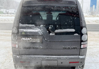 Подержанный автомобиль Land Rover Discovery 2005 года (6 фото)