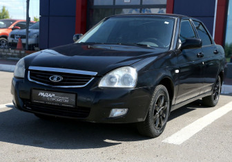 Подержанный автомобиль LADA (ВАЗ) Priora Sedan 2010 года (3 фото)