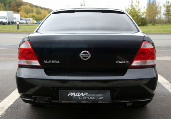 Подержанный автомобиль Nissan Almera Classic 2007 года (5 фото)