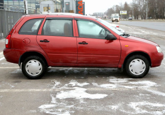 Подержанный автомобиль LADA (ВАЗ) Kalina Wagon 2010 года (7 фото)