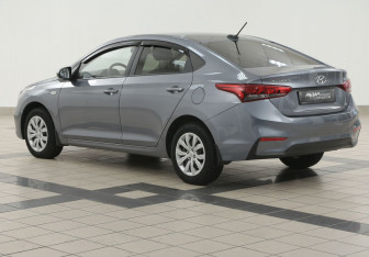 Подержанный автомобиль Hyundai Solaris Sedan 2017 года (2 фото)