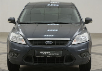 Подержанный автомобиль Ford Focus Hatchback 2008 года (6 фото)
