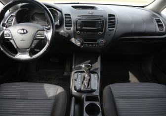 Подержанный автомобиль Kia Cerato Sedan 2018 года (12 фото)