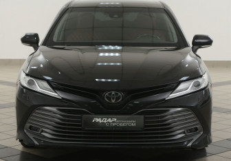 Подержанный автомобиль Toyota Camry Sedan 2020 года (6 фото)