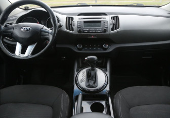 Подержанный автомобиль Kia Sportage 2014 года (12 фото)