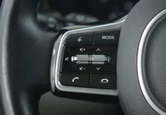 Подержанный автомобиль Kia Sorento 2022 года (27 фото)