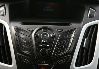 Подержанный автомобиль Ford Focus Wagon 2012 года (13 фото)