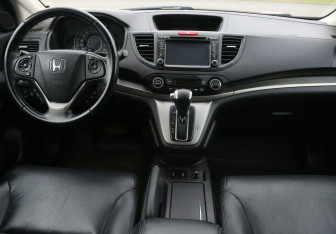 Подержанный автомобиль Honda CR-V 2014 года (12 фото)