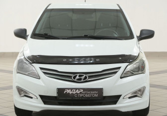 Подержанный автомобиль Hyundai Solaris Hatchback 2015 года (6 фото)