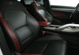 Подержанный автомобиль Geely Coolray 2022 года (10 фото)