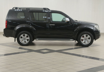Подержанный автомобиль Nissan Pathfinder 2008 года (5 фото)