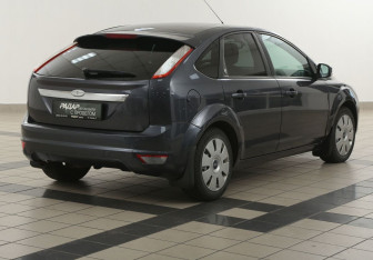 Подержанный автомобиль Ford Focus Hatchback 2008 года (4 фото)