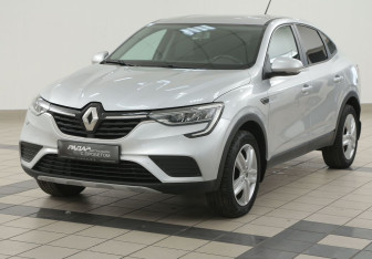 Подержанный автомобиль Renault Arkana 2020 года (8 фото)