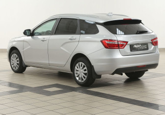 Подержанный автомобиль LADA (ВАЗ) Vesta Wagon 2022 года (2 фото)
