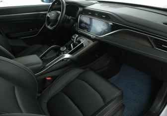 Подержанный автомобиль Geely Atlas Pro 2023 года (9 фото)