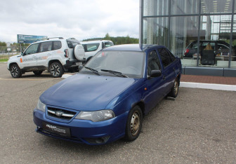 Подержанный автомобиль Daewoo Nexia Sedan 2012 года (3 фото)