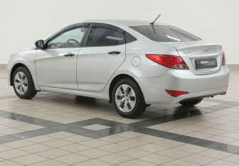 Подержанный автомобиль Hyundai Solaris Sedan 2016 года (2 фото)