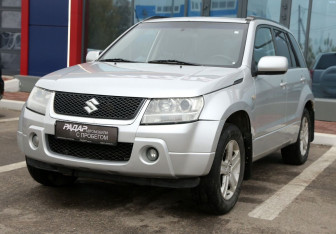 Подержанный автомобиль Suzuki Grand Vitara 2007 года (3 фото)