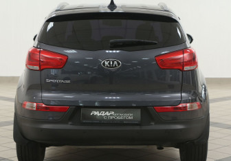 Подержанный автомобиль Kia Sportage 2015 года (3 фото)