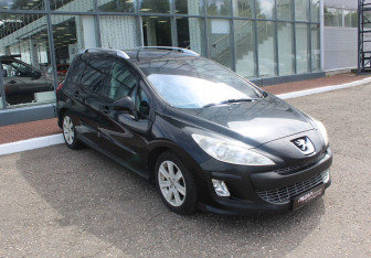 Подержанный автомобиль Peugeot 308 Wagon 2010 года (1 фото)