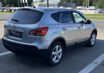 Подержанный автомобиль Nissan Qashqai 2008 года (4 фото)