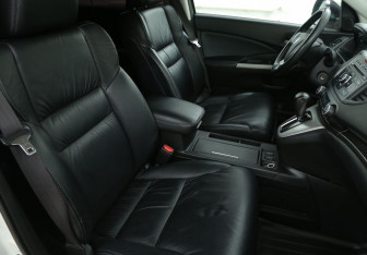 Подержанный автомобиль Honda CR-V 2013 года (10 фото)