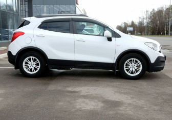 Подержанный автомобиль Opel Mokka 2014 года (7 фото)