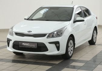 Подержанный автомобиль Kia Rio Sedan 2018 года (8 фото)