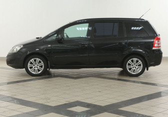 Подержанный автомобиль Opel Zafira Compactvan 2012 года (7 фото)