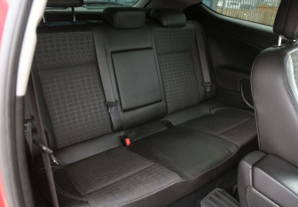 Подержанный автомобиль Opel Astra Hatchback 2013 года (11 фото)