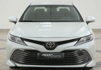 Подержанный автомобиль Toyota Camry Sedan 2018 года (6 фото)