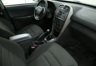 Подержанный автомобиль Chery Tiggo (T11) 2015 года (9 фото)