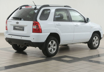 Подержанный автомобиль Kia Sportage 2010 года (4 фото)