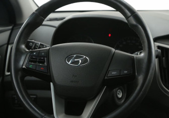Подержанный автомобиль Hyundai Creta 2019 года (16 фото)