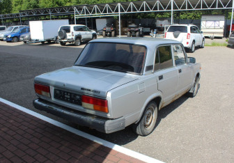 Подержанный автомобиль LADA (ВАЗ) 2107 2012 года (7 фото)