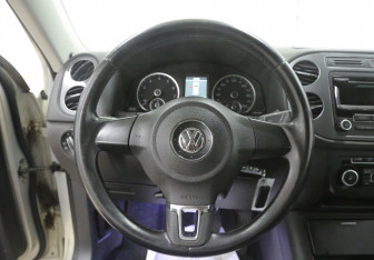 Подержанный автомобиль Volkswagen Tiguan 2013 года (10 фото)