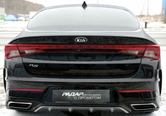 Подержанный автомобиль Kia K5 2021 года (5 фото)