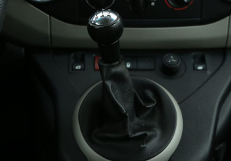 Подержанный автомобиль Citroen Berlingo 2013 года (15 фото)