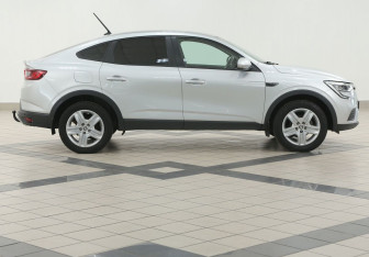 Подержанный автомобиль Renault Arkana 2020 года (5 фото)