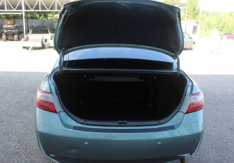 Подержанный автомобиль Toyota Camry Sedan 2006 года (17 фото)