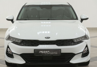 Подержанный автомобиль Kia K5 2020 года (6 фото)