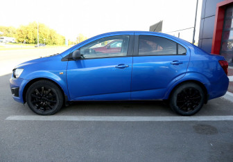 Подержанный автомобиль Chevrolet Aveo Sedan 2012 года (8 фото)