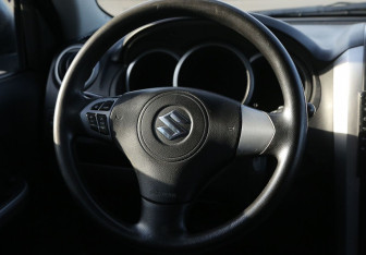 Подержанный автомобиль Suzuki Grand Vitara 2008 года (17 фото)