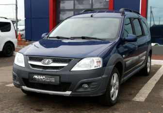 Подержанный автомобиль LADA (ВАЗ) Largus Wagon 2018 года (3 фото)