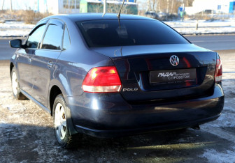 Подержанный автомобиль Volkswagen Polo Sedan 2013 года (4 фото)