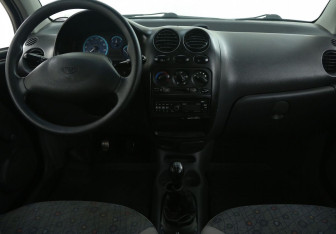 Подержанный автомобиль Daewoo Matiz 2010 года (12 фото)