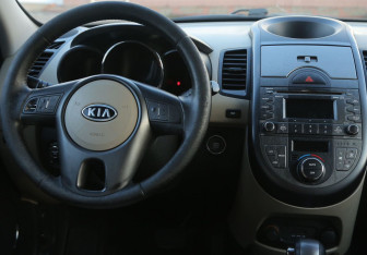 Подержанный автомобиль Kia Soul 2011 года (14 фото)