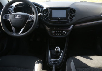 Подержанный автомобиль LADA (ВАЗ) Vesta Sedan 2016 года (12 фото)